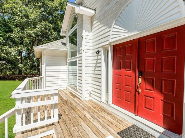 12 Douglas Court, Hampton Bays NY 11946