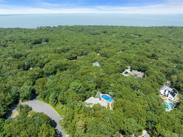 12 Douglas Court, Hampton Bays NY 11946