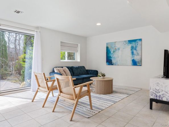 12 Douglas Court, Hampton Bays NY 11946