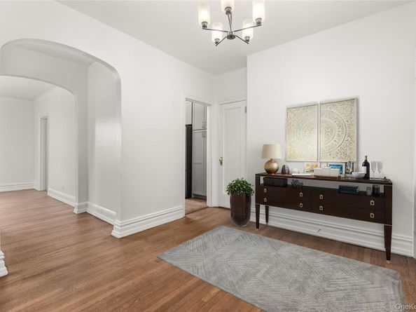 5 Franklin Avenue 4R, White Plains NY 10601