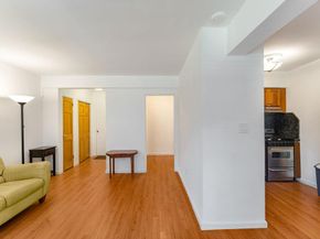 61 Maine Avenue F6, Rockville Centre NY 11570
