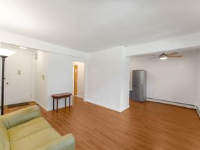 61 Maine Avenue F6, Rockville Centre NY 11570