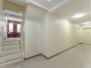 61 Maine Avenue F6, Rockville Centre NY 11570