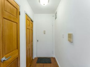 61 Maine Avenue F6, Rockville Centre NY 11570
