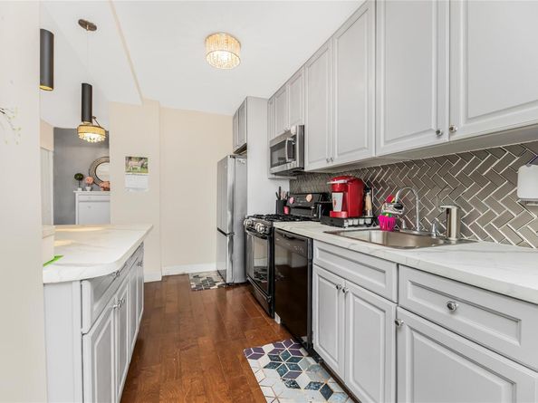 825 Morrison Avenue 19C, Bronx NY 10473