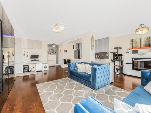 825 Morrison Avenue 19C, Bronx NY 10473