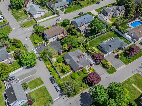 511 Milligan Lane, West Islip NY 11795