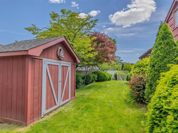 511 Milligan Lane, West Islip NY 11795