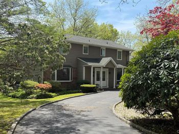 8 Lisa Drive