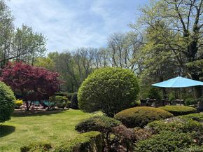 8 Lisa Drive, Dix Hills NY 11746