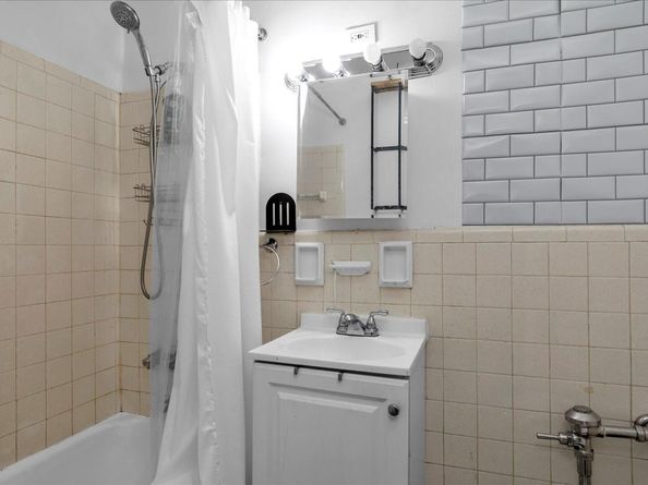 39-76 57 Street 6G, Woodside NY 11377