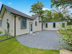 11 Rhoda Avenue, Smithtown NY 11787
