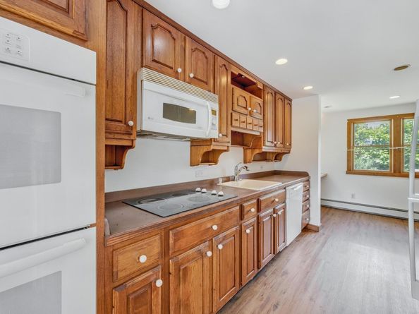 11 Rhoda Avenue, Smithtown NY 11787