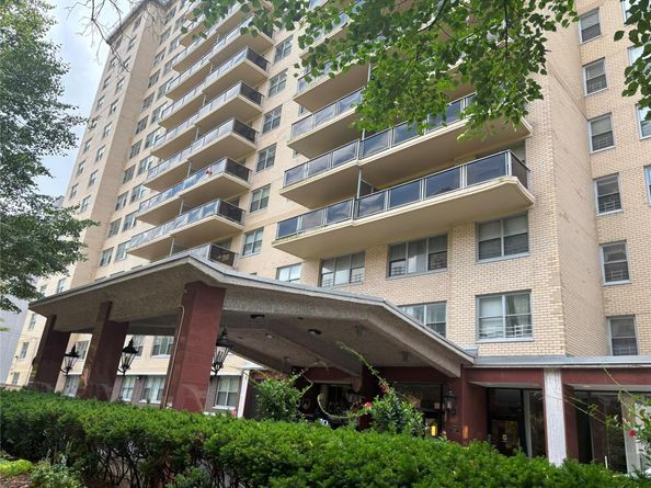 175-20 Wexford terrace 4K, Jamaica Estates NY 11432