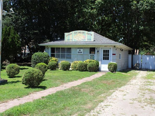 453 Montauk Highway, East Moriches NY 11940
