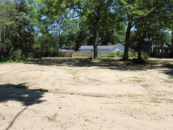 453 Montauk Highway, East Moriches NY 11940
