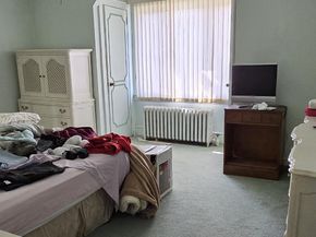 169 Bixley Heath, Lynbrook NY 11563