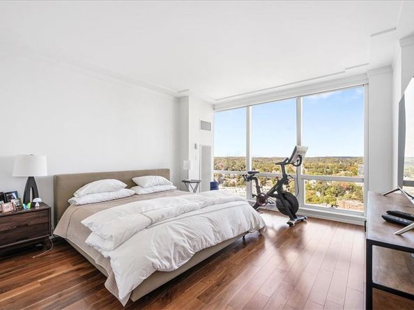 5 Renaissance Square 26B, White Plains NY 10601