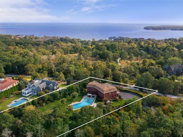 89 Old Canoe Place Road, Hampton Bays NY 11946