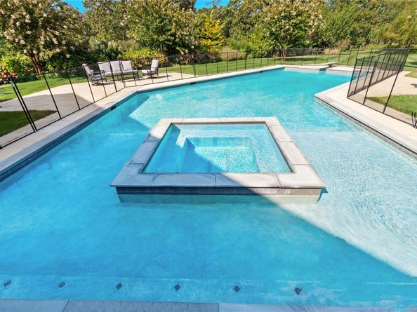 89 Old Canoe Place Road, Hampton Bays NY 11946