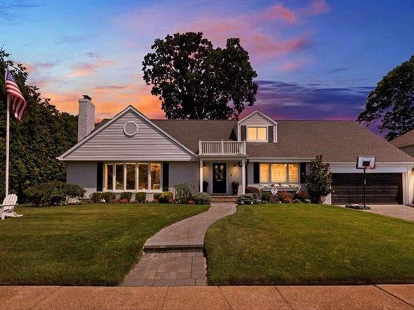 111 Berkshire Road, Rockville Centre NY 11570