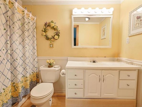 38 Glenmere Lane, Coram NY 11727