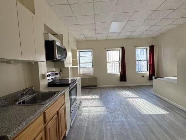 141 Grand Street, New York (Manhattan) NY 10013