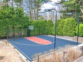 9 Vanderbilt Parkway, Dix Hills NY 11746