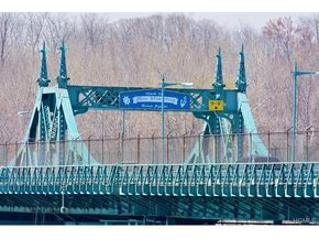 12 Windward Lane 11, Bronx NY 10464