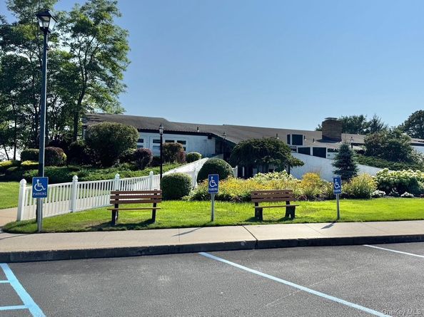 161 Village Circle W 161, Manorville NY 11949