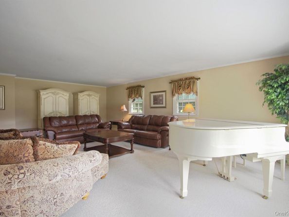 1 Lake Drive, Middle Island NY 11953