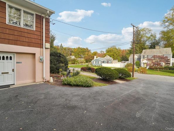 24 Pamela Lane, New Rochelle NY 10804