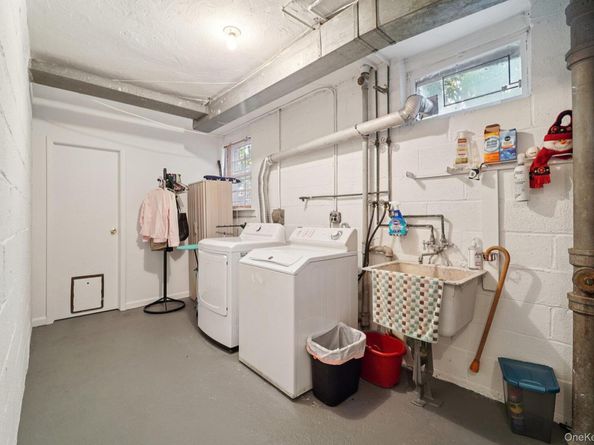 24 Pamela Lane, New Rochelle NY 10804