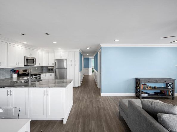 26 W Broadway 405, Long Beach NY 11561