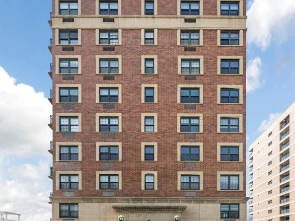 26 W Broadway 405, Long Beach NY 11561