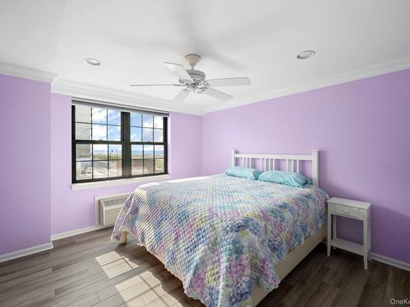 26 W Broadway 405, Long Beach NY 11561