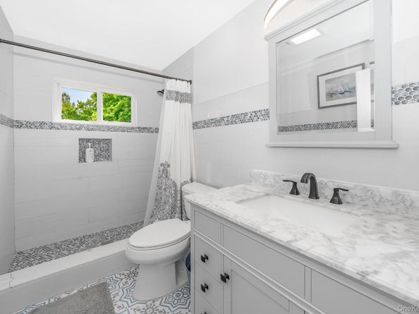 136 Wardwell Road, Mineola NY 11501