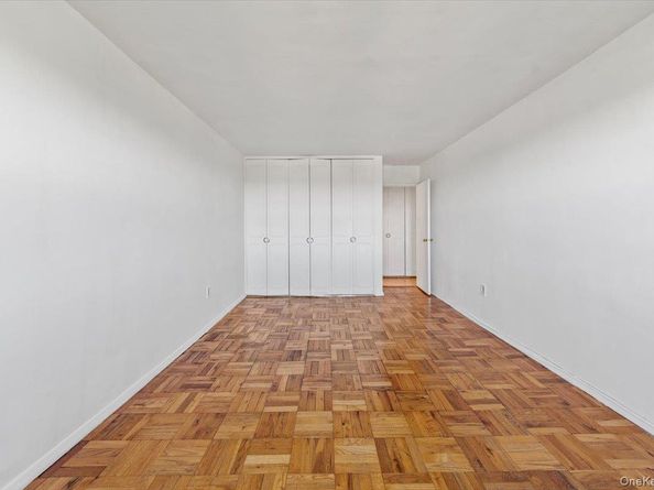 1841 Central Park Avenue 18P, Yonkers NY 10710