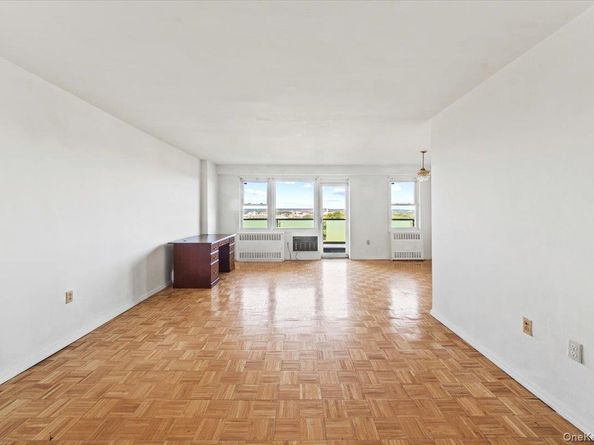 1841 Central Park Avenue 18P, Yonkers NY 10710
