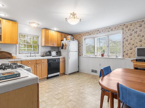 45 W 23rd Street, Deer Park NY 11729