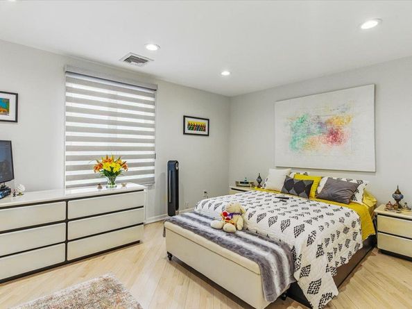 162-24 14th Avenue, Beechhurst NY 11357