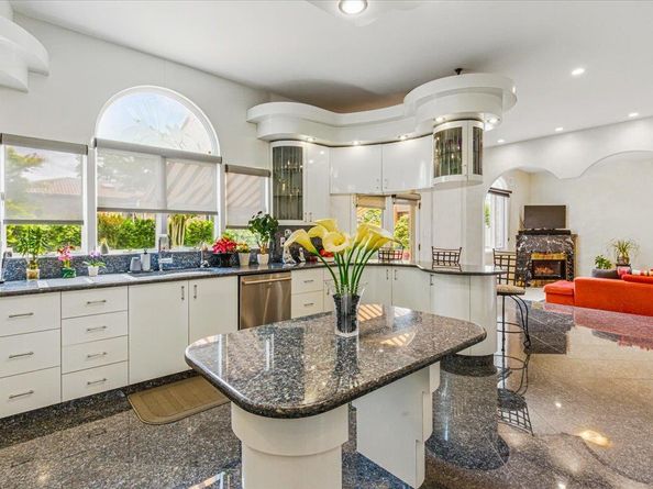 162-24 14th Avenue, Beechhurst NY 11357