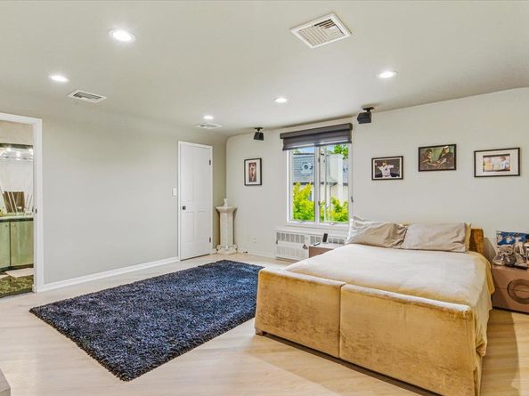 162-24 14th Avenue, Beechhurst NY 11357