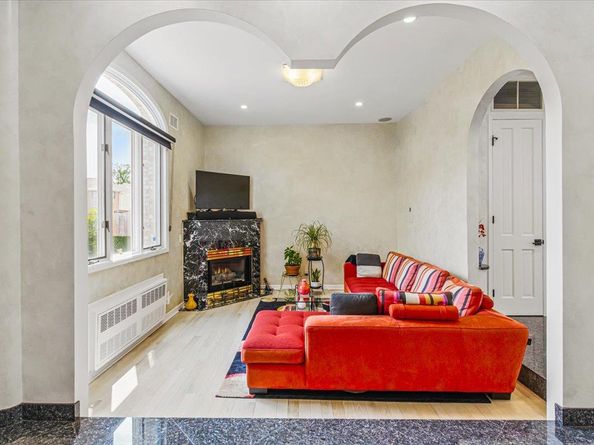 162-24 14th Avenue, Beechhurst NY 11357