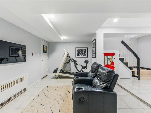 162-24 14th Avenue, Beechhurst NY 11357