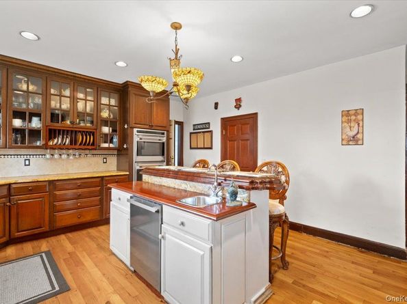 225 Pennsylvania Avenue, Mount Vernon NY 10552