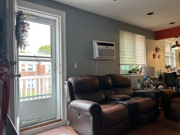 73-26 260th Street B, Glen Oaks NY 11004