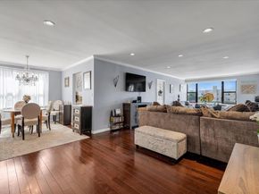 333 E Broadway 1D, Long Beach NY 11561