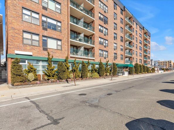 333 E Broadway 1D, Long Beach NY 11561