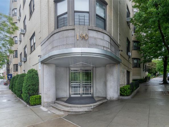 190 East Mosholu Parkway South 3H, Bronx NY 10458